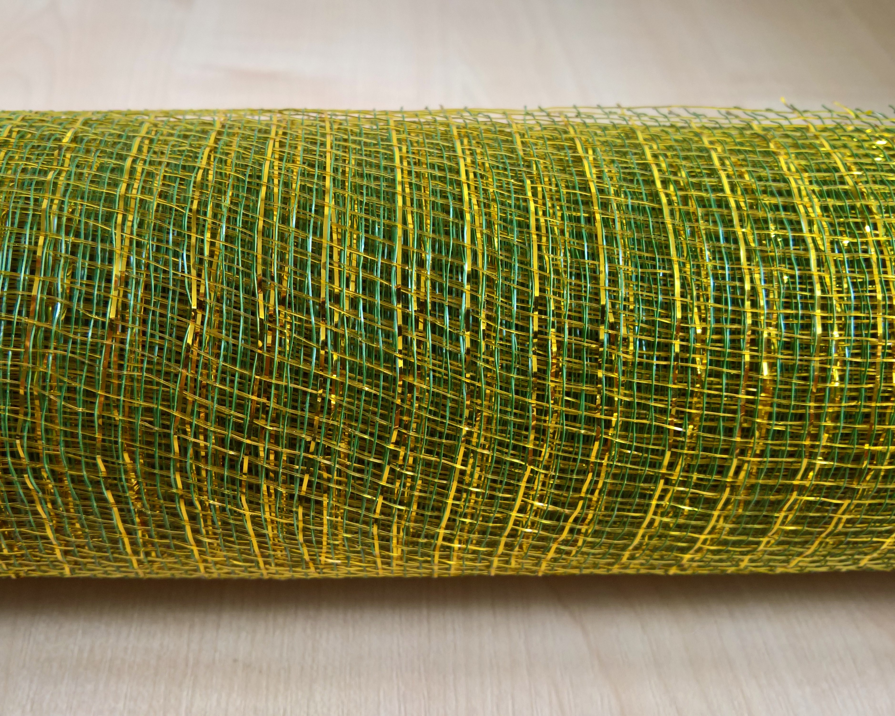 Dekoračná sieťka zelená so zlatými pásmi